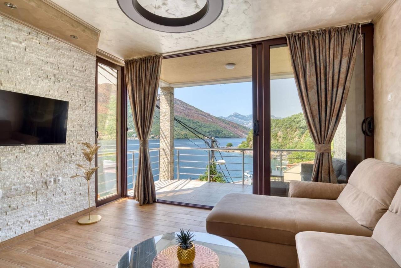 Apartmani Nikic -Tivat Kültér fotó