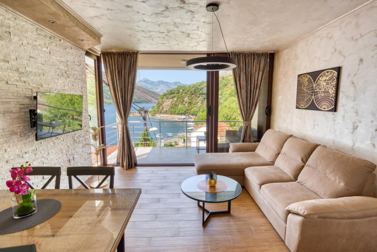Apartmani Nikic -Tivat Kültér fotó