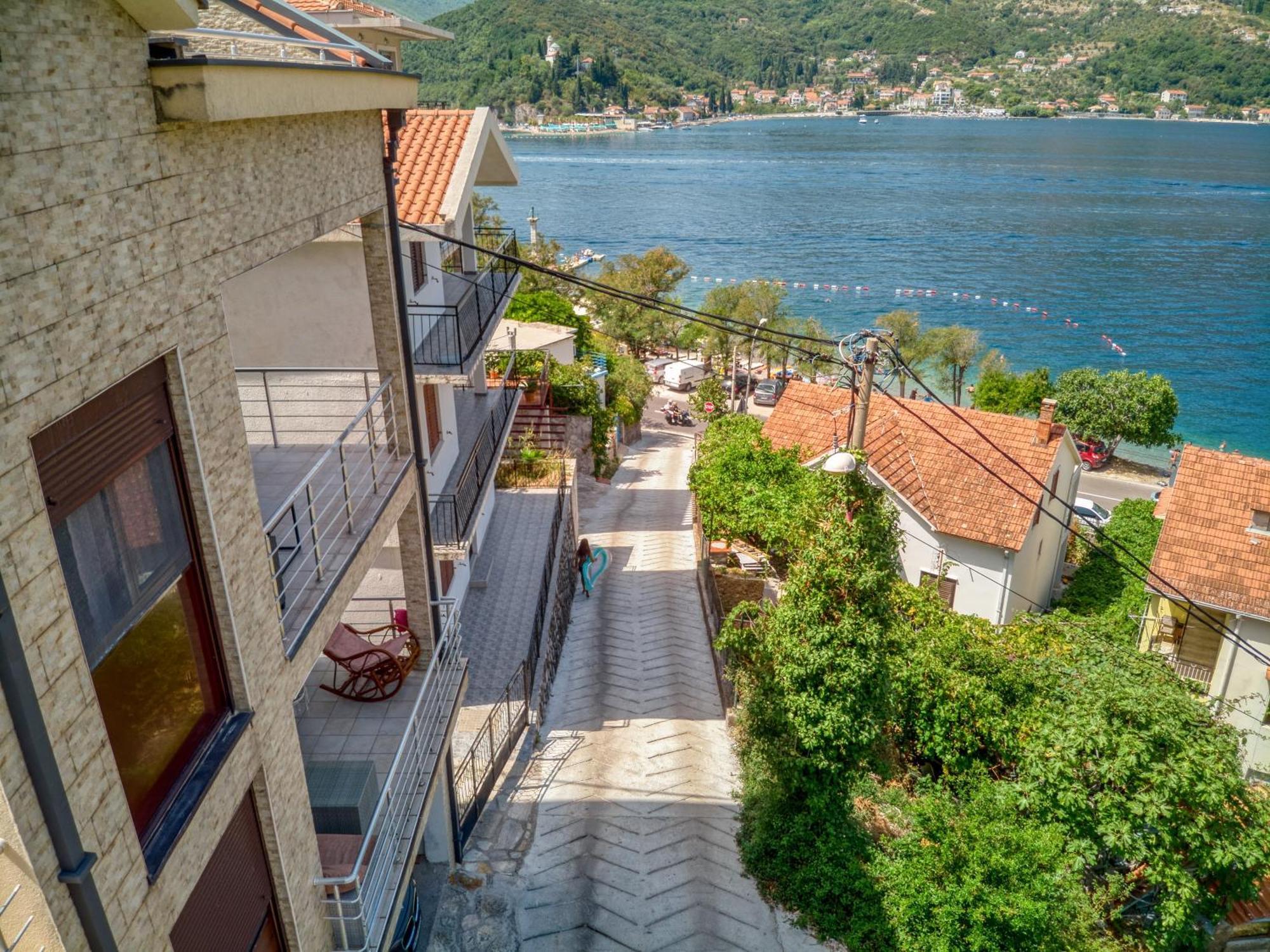 Apartmani Nikic -Tivat Kültér fotó