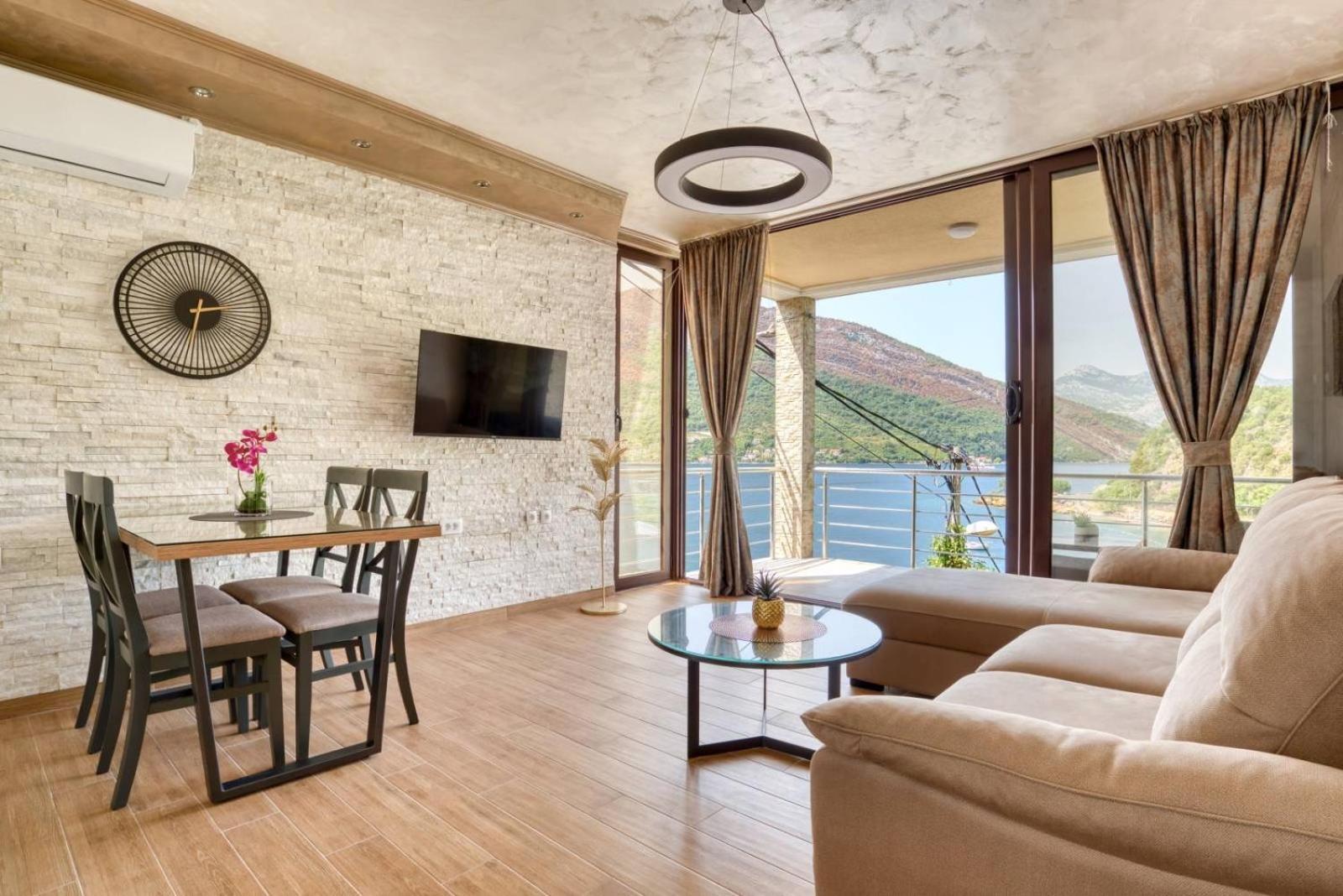 Apartmani Nikic -Tivat Kültér fotó