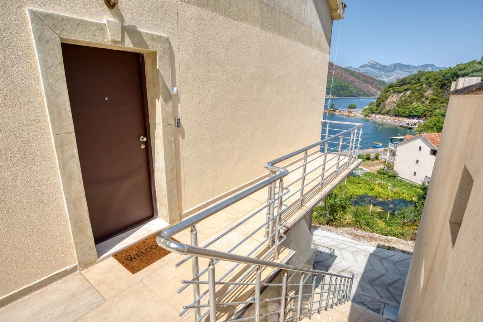Apartmani Nikic -Tivat Kültér fotó