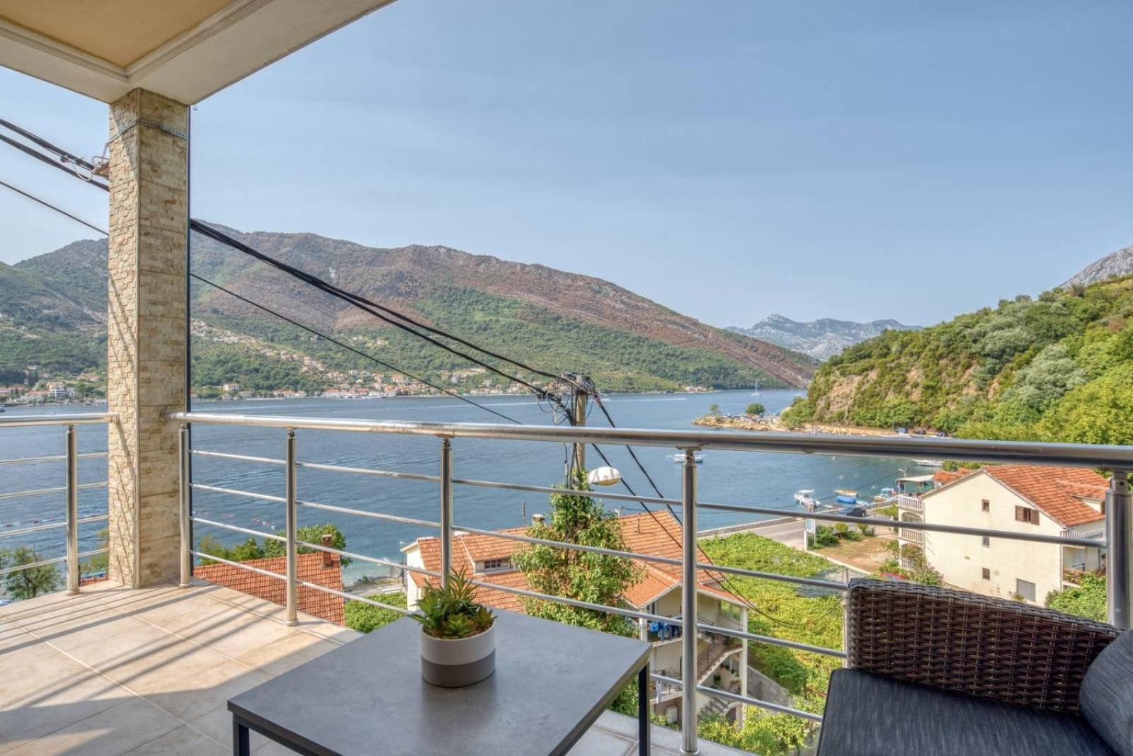 Apartmani Nikic -Tivat Kültér fotó