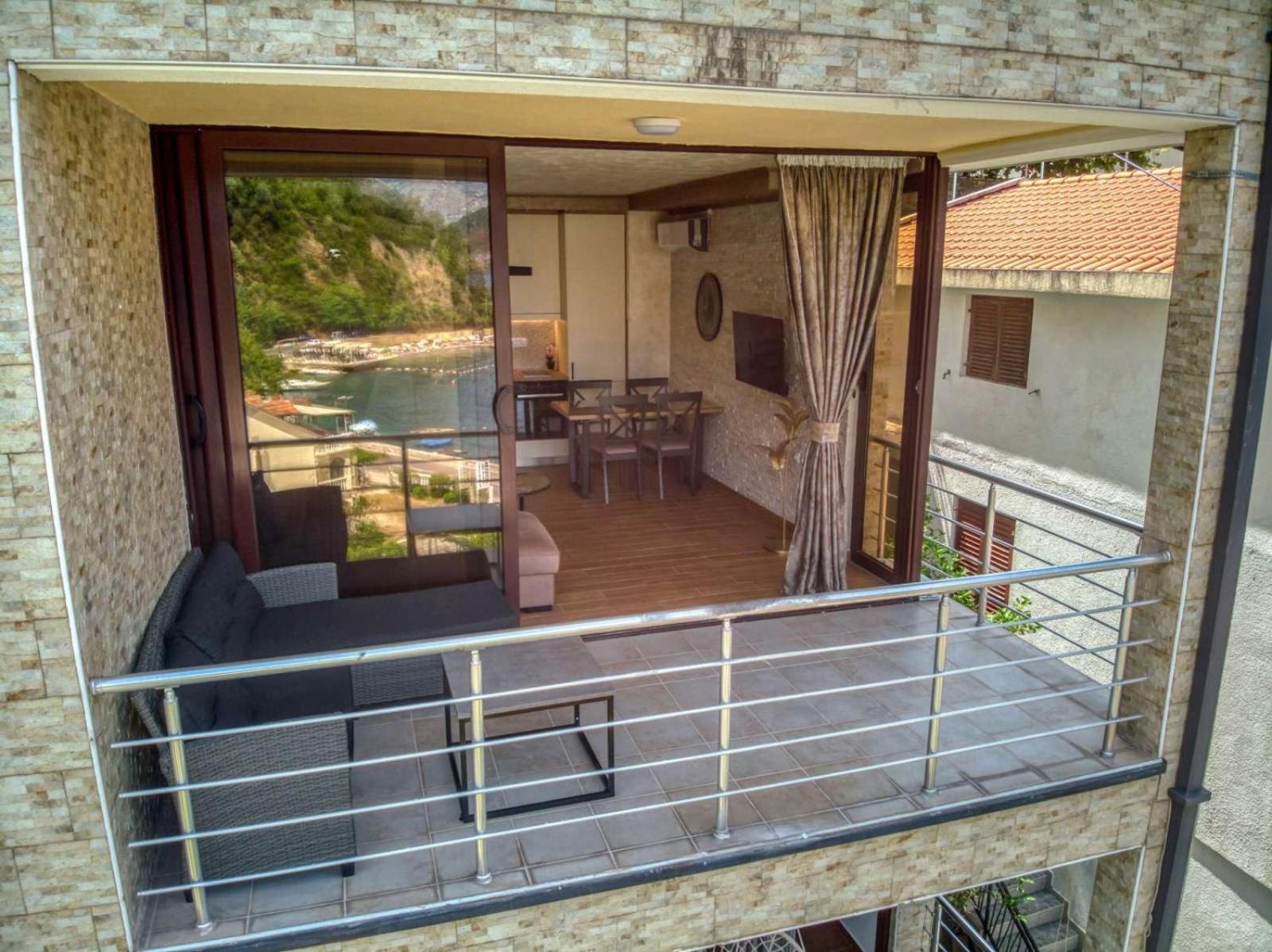 Apartmani Nikic -Tivat Kültér fotó