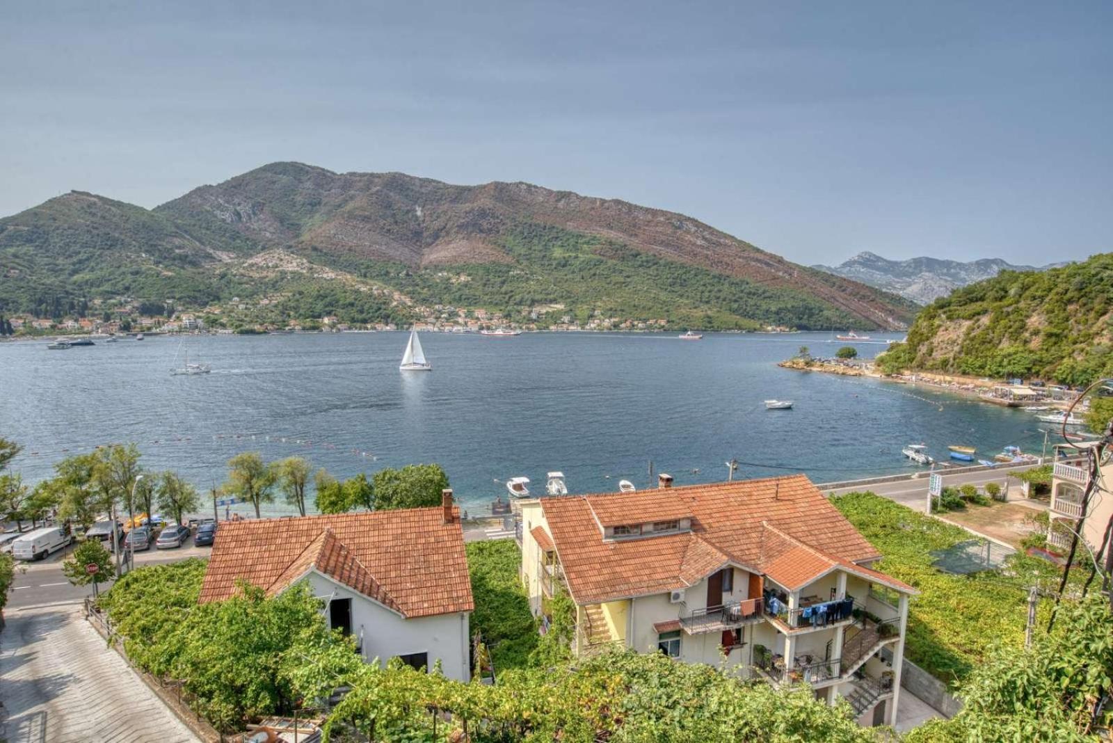 Apartmani Nikic -Tivat Kültér fotó